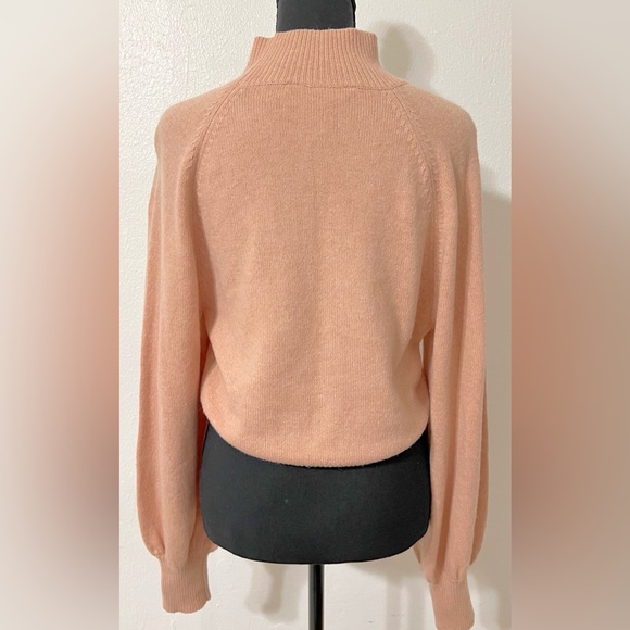BCBGMAXAZRIA CREWNECK SWEATER LONG Ballon SLEEVES Color Bare Pink Size Large - Picture 5 of 7